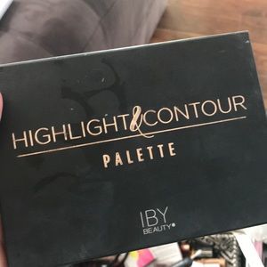IBY BEAUTY Highlight and Contour Palette